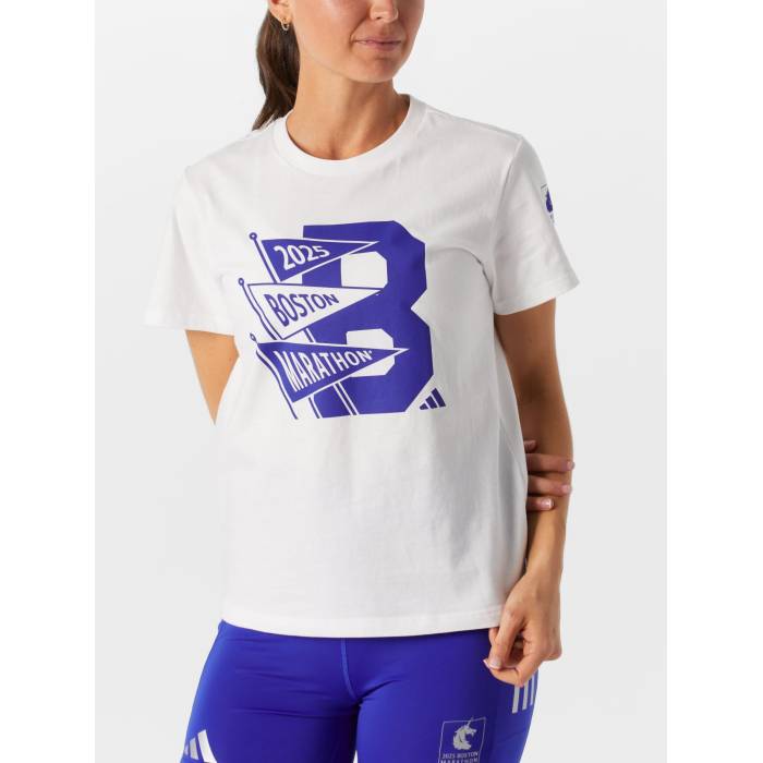 アディダス Adidas 【 Women's Boston Marathon 2025 Flag Tee Women White 】 レディース ボストン Tシャツ レディース 白色 ホワイト