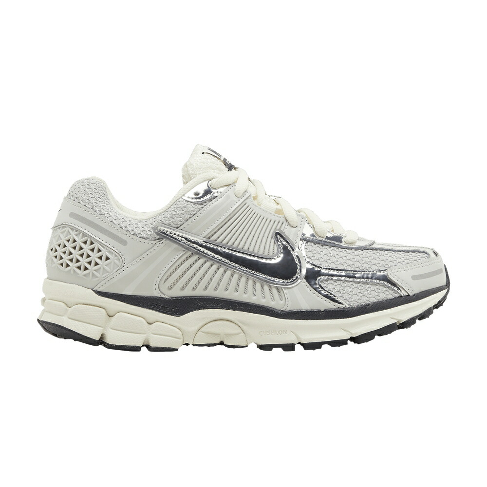 ナイキ 望遠レンズ \u0027CHROME\u0027 スニーカー メンズ NIKE AIR ZOOM VOMERO 5 / PHOTON DUST CHROME GRIDIRON