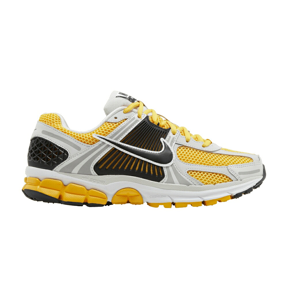 ナイキ 望遠レンズ ゴールド \u0027UNIVERSITY GOLD\u0027 スニーカー メンズ NIKE AIR ZOOM VOMERO 5 / PHOTON DUST UNIVERSITY GOLD