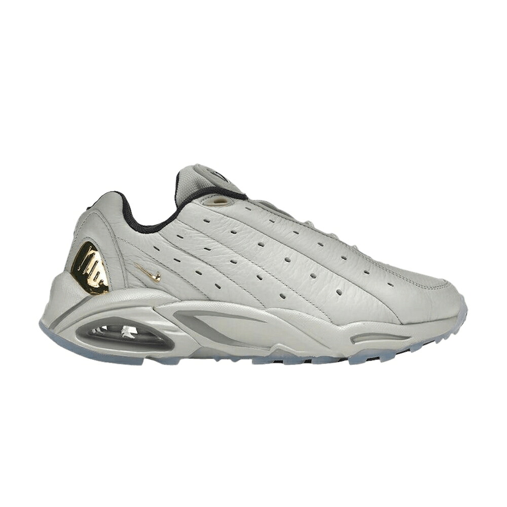 ナイキ ゴールド \u0027CHAMPAGNE\u0027 スニーカー メンズ NIKE NOCTA X HOT STEP AIR TERRA SAMPLE / LIGHT BONE METALLIC GOLD