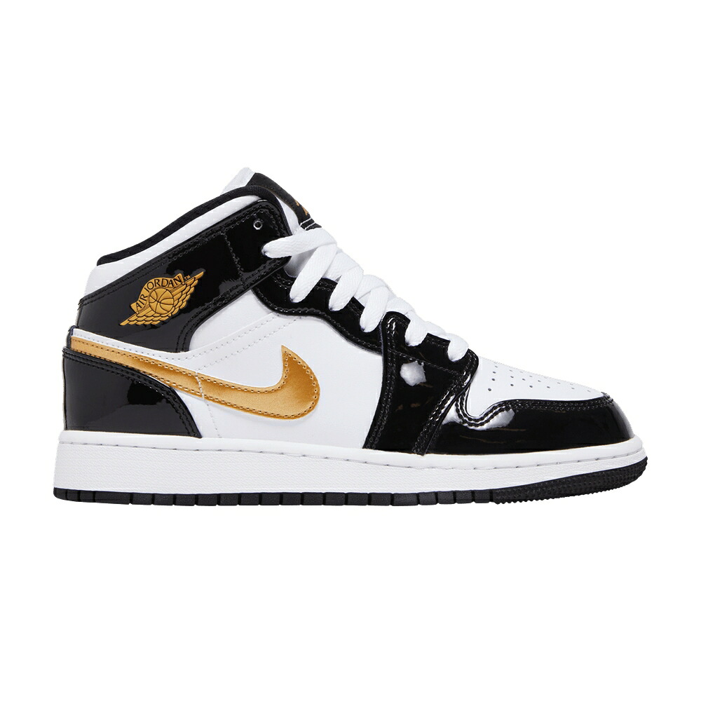 ナイキ ミッド パテント 黒色 ブラック ゴールド 白色 ホワイト エアジョーダン 'BLACK GOLD' ジュニア キッズ AIR JORDAN AIR JORDAN 1 MID PATENT SE GS / BLACK METALLIC GOLD WHITE ベビー マタニティ スニ|スニケス
