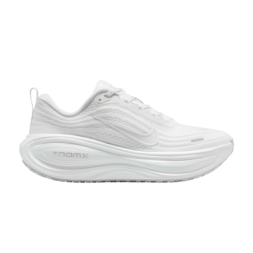 ナイキ 白色 ホワイト 灰色 グレー 銀色 シルバー 'TRIPLE WHITE' スニーカー レディース NIKE WMNS VOMERO PLUS / WHITE VAST GREY METALLIC SILVER|スニケス