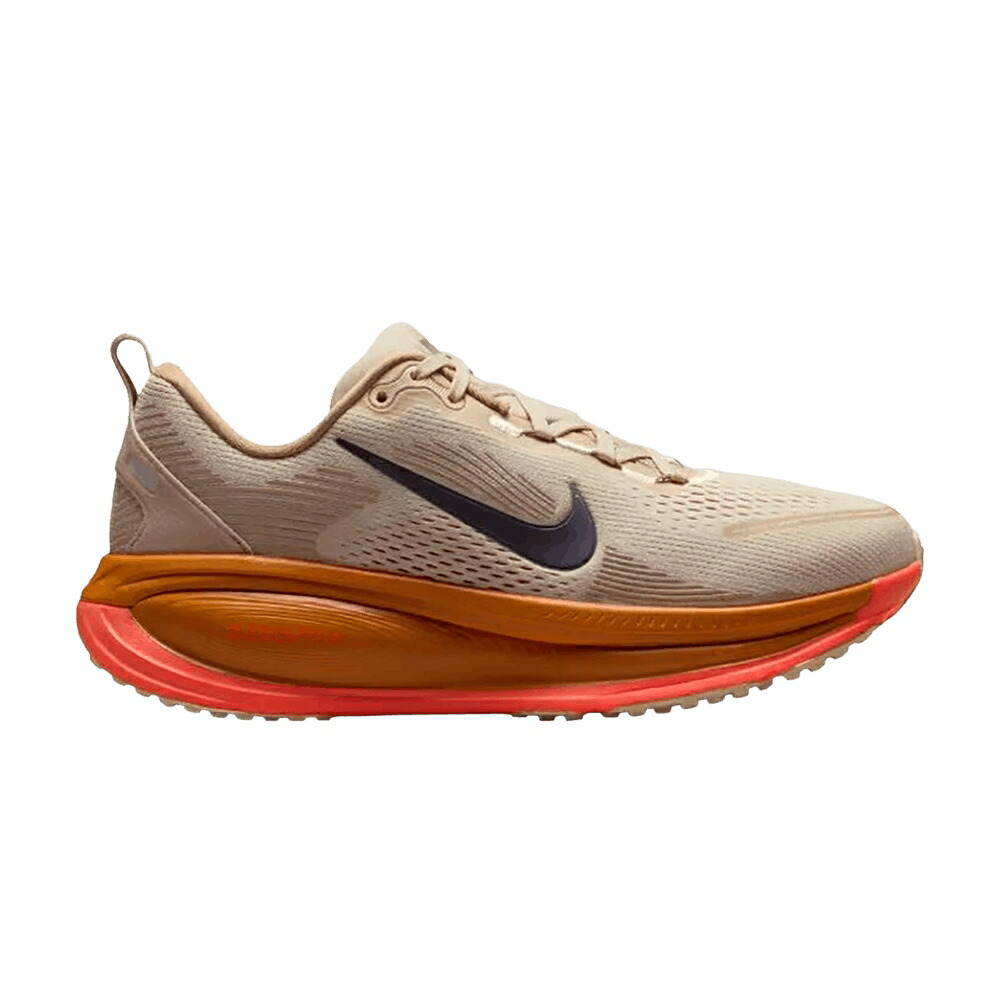 ナイキ カーキ モナーク RUNNING POETS スニーカー メンズ NIKE VOMERO 18 / LIGHT KHAKI MONARCH BRIGHT