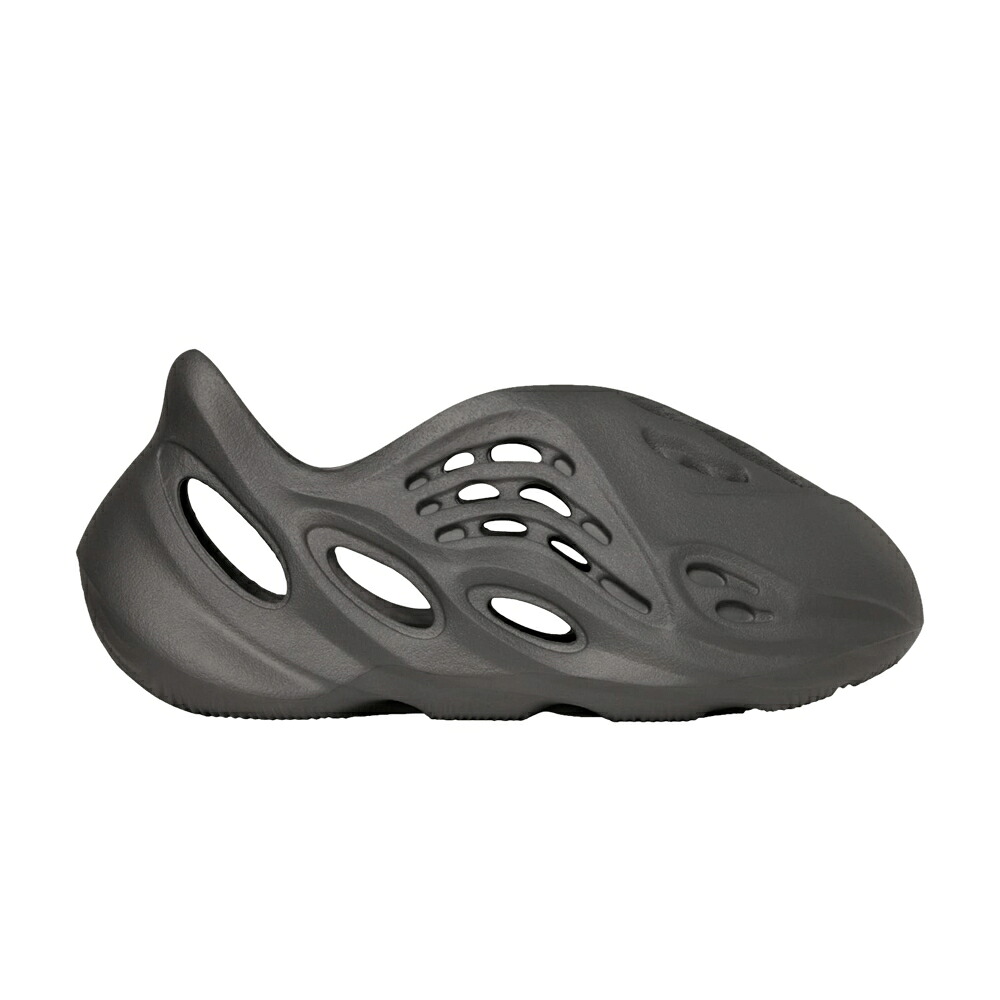 アディダス カーボン 'CARBON' スニーカー メンズ ADIDAS YEEZY FOAM RUNNER KIDS / CARBON CARBON CARBON