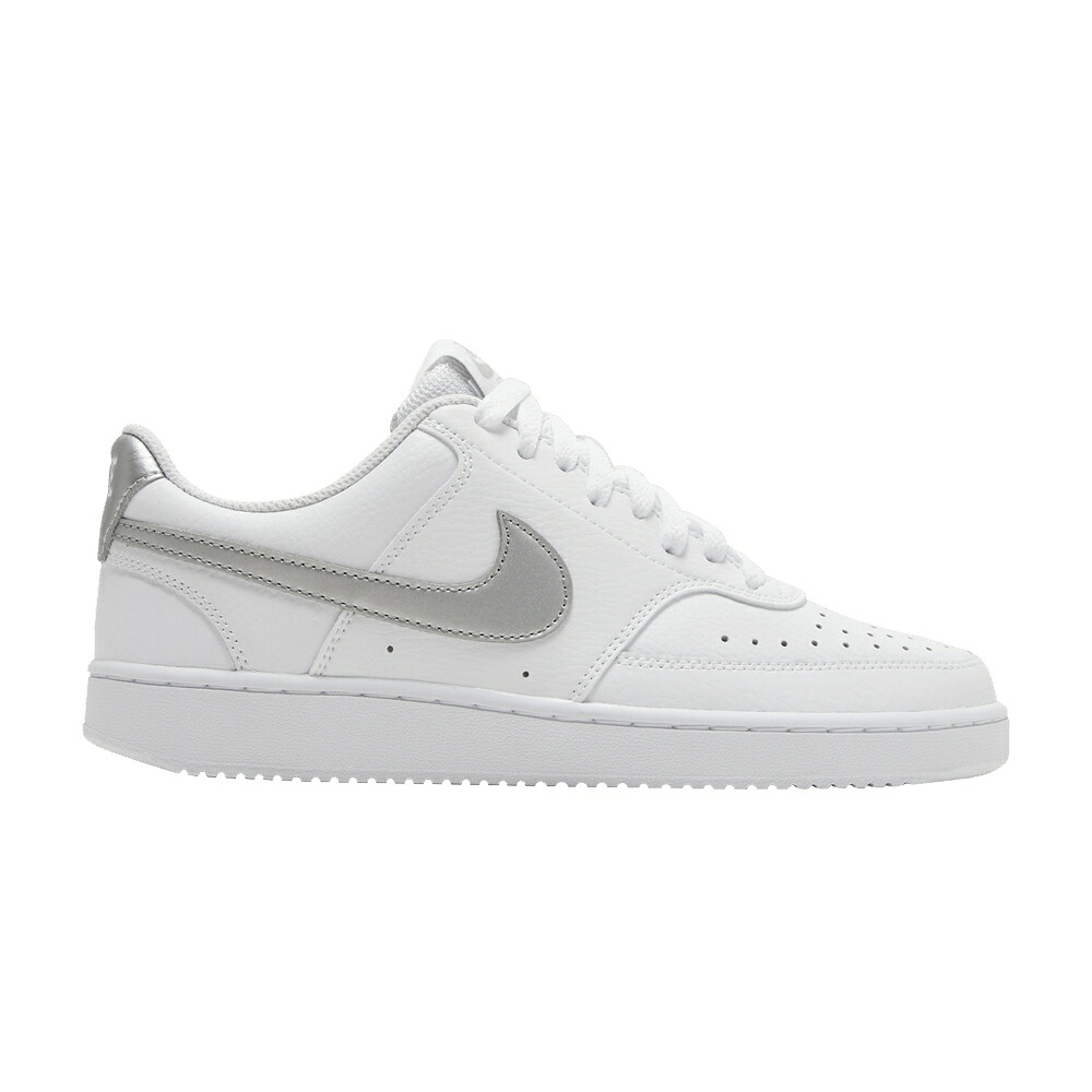ナイキ 厚地の外套 白いこと 白いこと しろがね色 しろがね色 \u0027WHITE SILVER\u0027 スニーカー レディース NIKE WMNS COURT VISION LOW METALLIC / WHITE METALLIC SILVER
