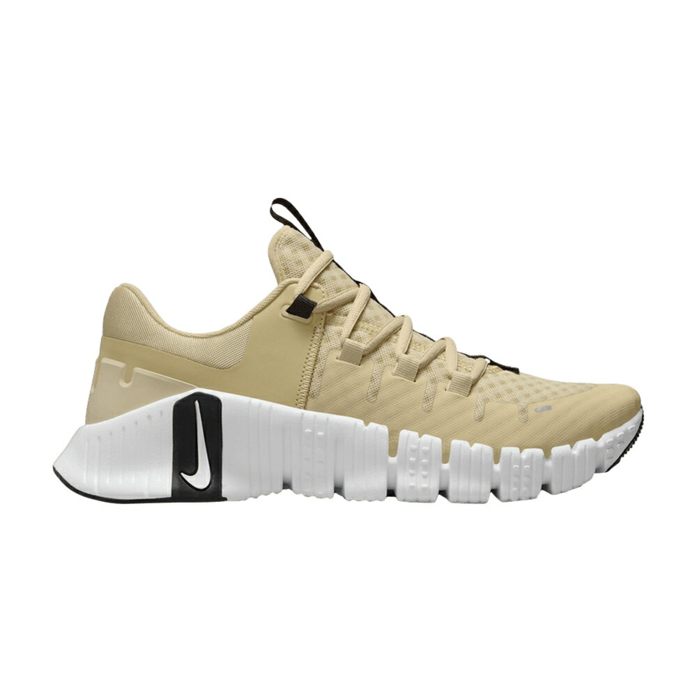 ナイキ フリー ベガス ゴールド 黒色 ブラック 白色 ホワイト VEGAS GOLD スニーカー メンズ NIKE FREE METCON 5 TB / VEGAS GOLD BLACK WHITE
