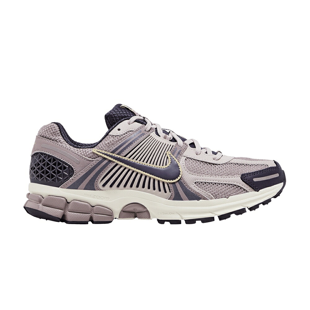 ナイキ メンズ 望遠レンズ 紫 相撲取り草 プラチナム MEN\u0027S \u0027PLATINUM GOLD\u0027 スニーカー NIKE AIR ZOOM VOMERO 5 VIOLET / PLATINUM VIOLET DARK RAISIN