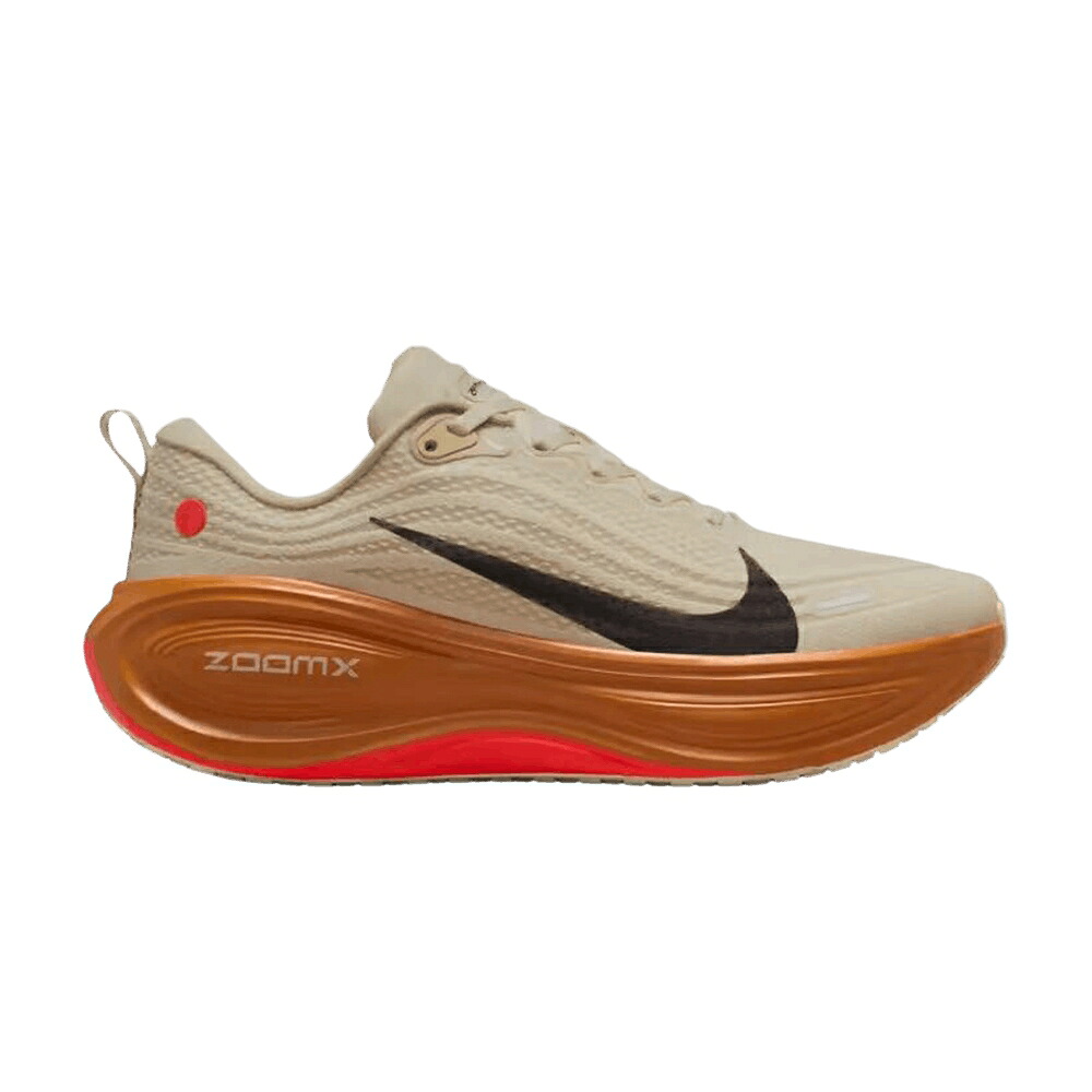 ナイキ カーキ モナーク \u0027RUNNING POETS\u0027 スニーカー メンズ NIKE VOMERO PLUS / LIGHT KHAKI MONARCH BRIGHT