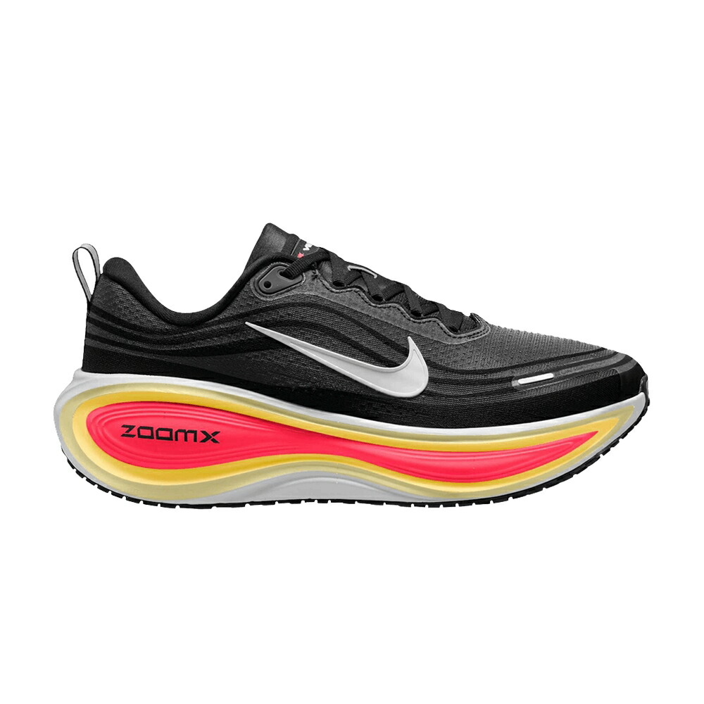 ナイキ クリムゾン 黒いこと 黒いこと 白いこと 白いこと \u0027BLACK WHITE\u0027 スニーカー メンズ NIKE VOMERO PLUS BRIGHT CRIMSON / BLACK BRIGHT CRIMSON SAIL WHITE
