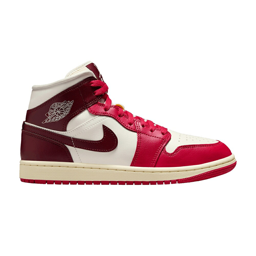 ナイキ ミッド 野球クラブ 赤 赤いこと エアジョーダン \u0027MYSTIC HIBISCUS\u0027 スニーカー レディース AIR JORDAN WMNS AIR JORDAN 1 MID / SAIL DARK TEAM RED MYSTIC