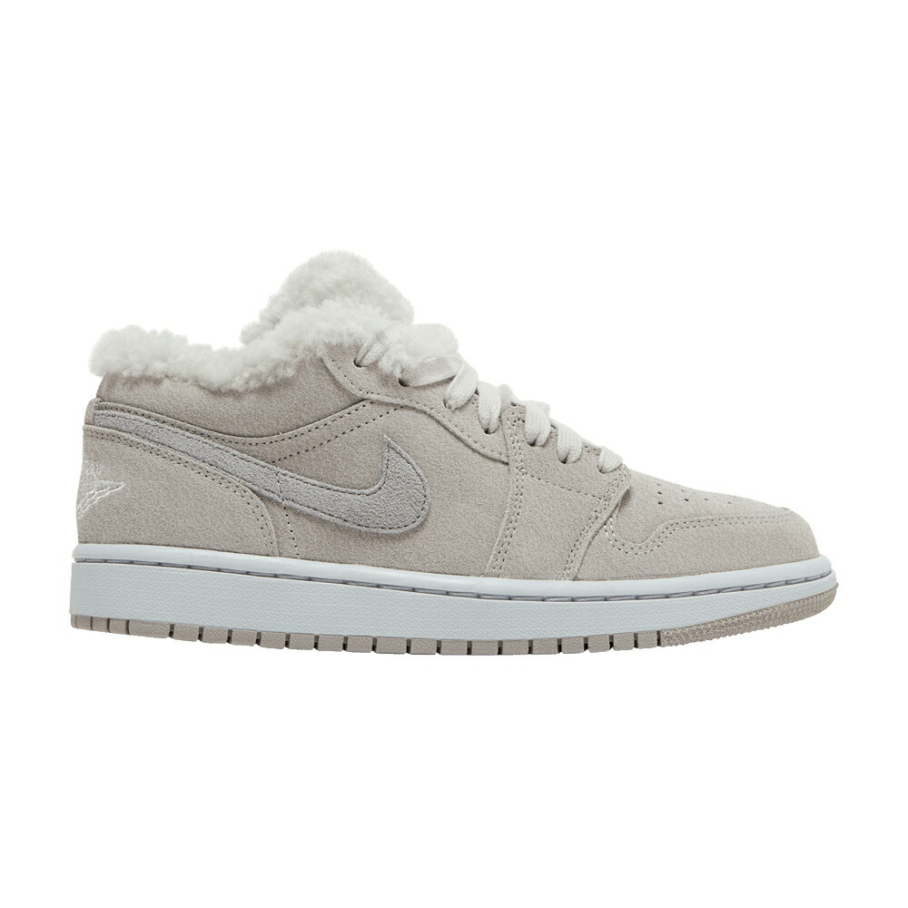ナイキ 単科大学 薄墨色 薄墨色 エアジョーダン \u0027SHERPA FLEECE\u0027 スニーカー レディース AIR JORDAN WMNS AIR JORDAN 1 LOW SE / COLLEGE GREY PARTICLE GREY