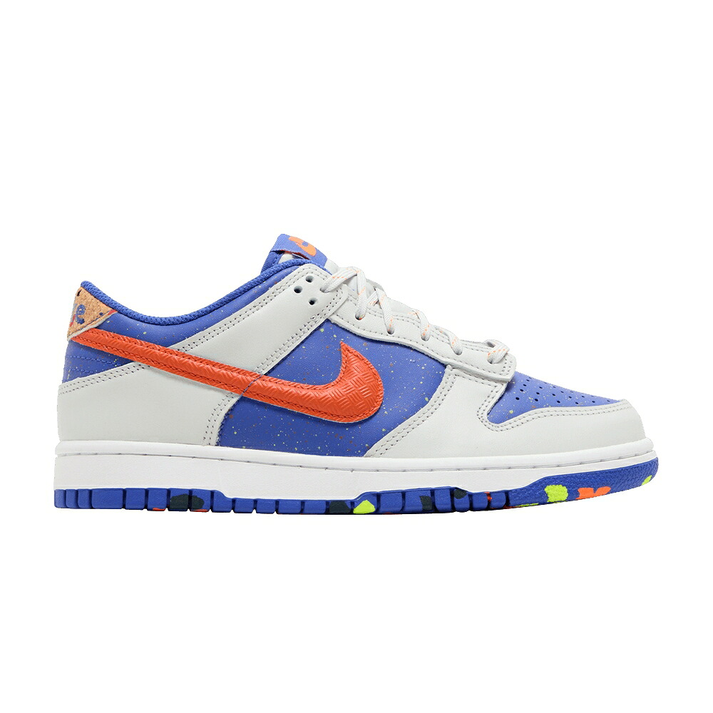 ナイキ ダンク 青色 ブルー ダンクロー 'PLAYGROUND PACK' ジュニア キッズ NIKE DUNK LOW GS PAINT / PHOTON DUST ASTRONOMY BLUE VOLT ベビー マタニティ スニーカー｜スニケス 36,335円