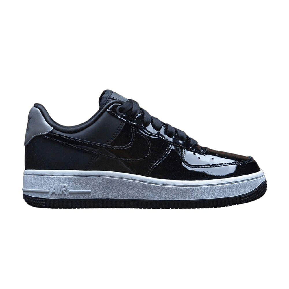 ナイキ プレミアム 黒色 ブラック 銀色 シルバー エアフォース 'BLACK SILVER' スニーカー レディース NIKE WMNS AIR FORCE 1 07 SE PREMIUM / BLACK REFLECT SILVER BLACK