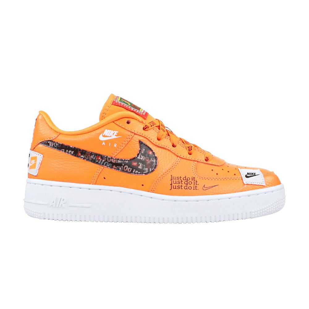 ナイキ プレミアム 橙 オレンジ 白色 ホワイト エアフォース '07 'JUST IT' ジュニア キッズ NIKE AIR FORCE 1 PREMIUM GS DO / TOTAL ORANGE TOTAL ORANGE WHITE ベビー マタニティ スニーカー｜スニケス 46,320円