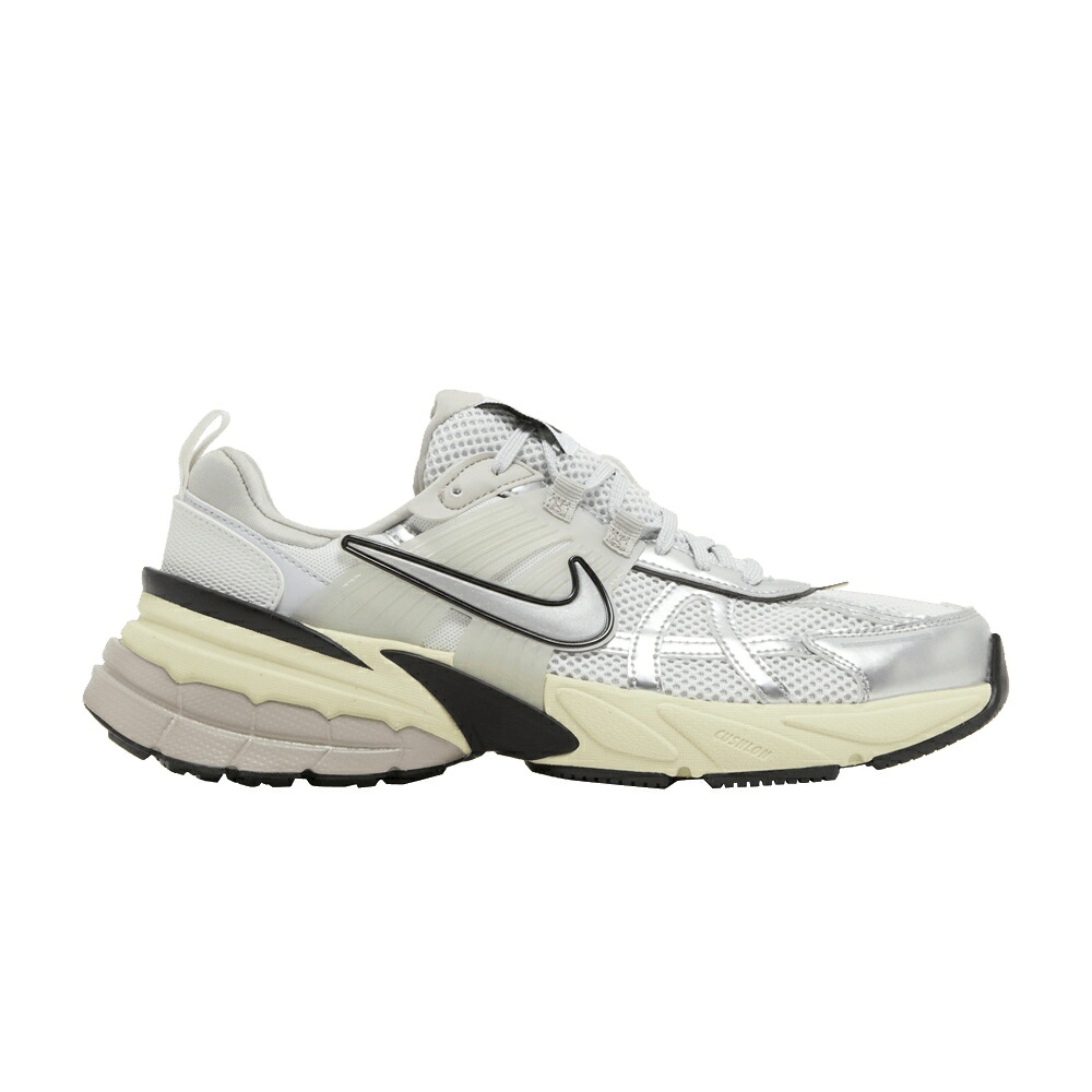 ナイキ メンズ 幽客 プラチナム 白いこと 白いこと 純然たる MEN\u0027S \u0027PURE SILVER\u0027 スニーカー NIKE V2K RUN PLATINUM METALLIC / SUMMIT WHITE PURE PLATINUM LIGHT