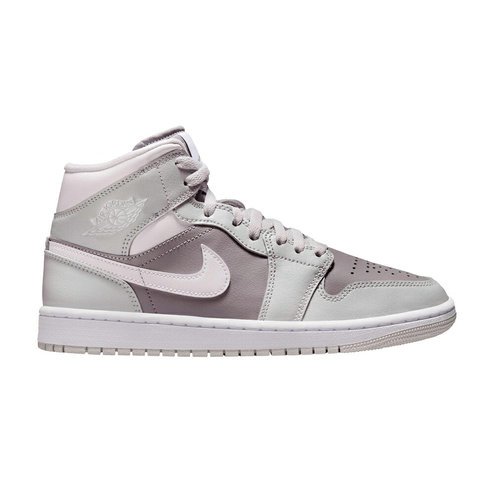 ナイキ ミッド 白いこと 白いこと エアジョーダン \u0027PHOTON GREY\u0027 スニーカー レディース AIR JORDAN WMNS AIR JORDAN 1 MID DUST ATMOSPHERE / PHOTON DUST WHITE ATMOSPHERE