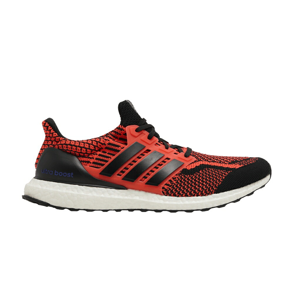 アディダス 赤 レッド コア 黒色 ブラック 白色 ホワイト 5.0 'SOLAR BLACK' スニーカー メンズ ADIDAS ULTRABOOST DNA RED / SOLAR RED CORE BLACK CLOUD WHITE｜スニケス
