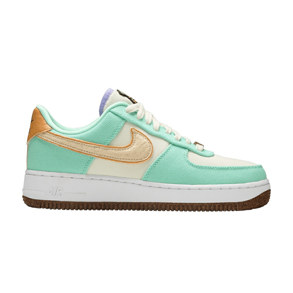 ナイキ 緑 緑であること 空軍 \u002707 \u0027HAPPY PINEAPPLE\u0027 スニーカー レディース NIKE WMNS AIR FORCE 1 LX / GREEN GLOW COCONUT MILK METALLIC