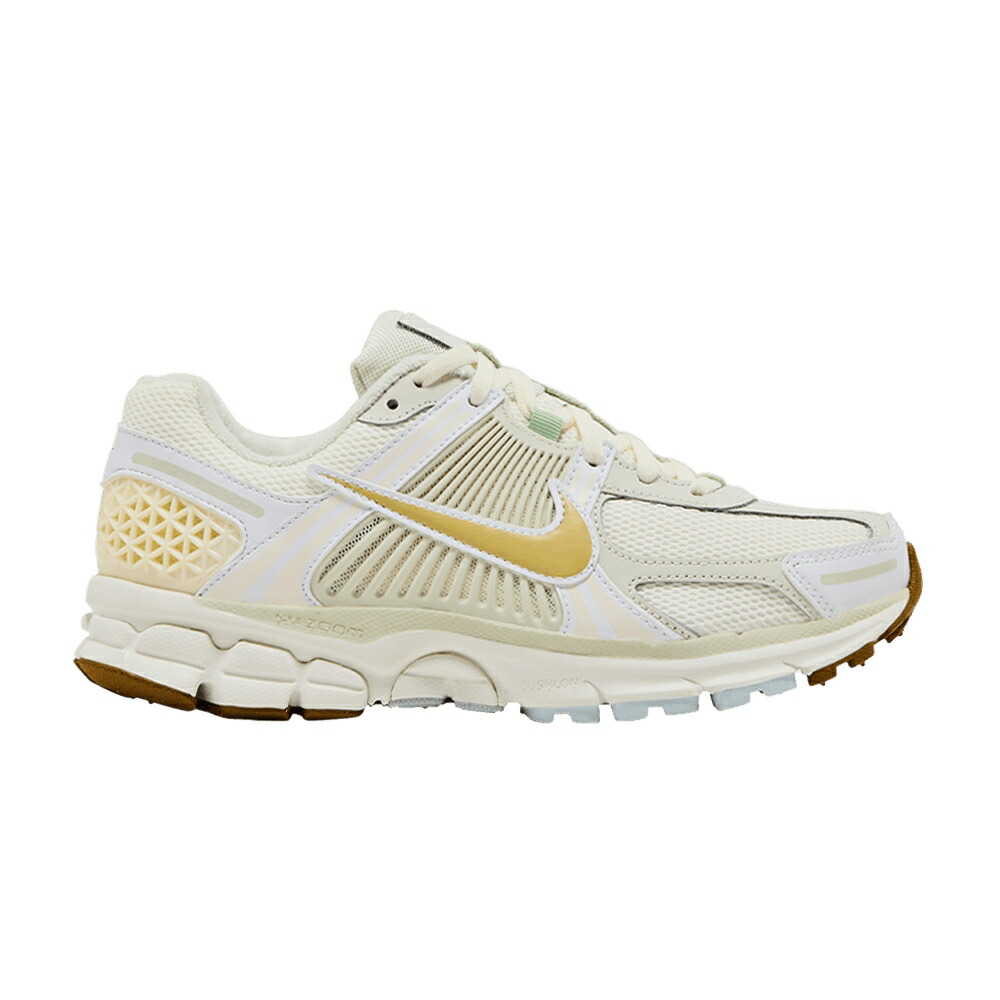 ナイキ 望遠レンズ ゴールド \u0027SAIL GOLD\u0027 スニーカー レディース NIKE WMNS AIR ZOOM VOMERO 5 BUFF / SAIL BUFF GOLD SEA GLASS
