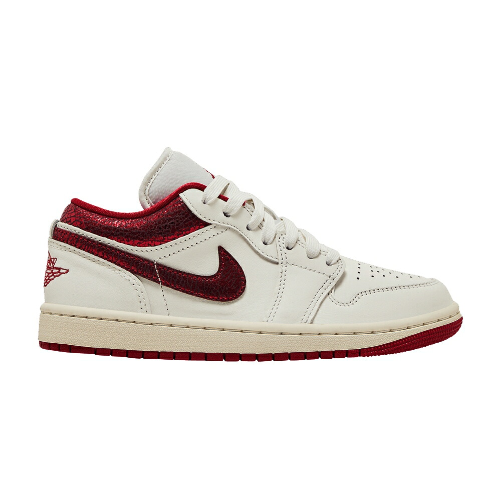 ナイキ 赤 赤いこと 野球クラブ エアジョーダン \u0027RUBY\u0027 スニーカー レディース AIR JORDAN WMNS AIR JORDAN 1 LOW / SAIL VARSITY RED TEAM RED
