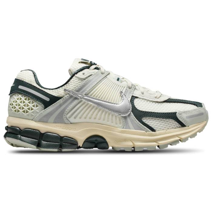 ナイキ Nike 【 Zoom Vomero 5 Na53 Women's Sail/Metallic Silver/Seaweed 】 ズーム レディース Silver 銀色・シルバー