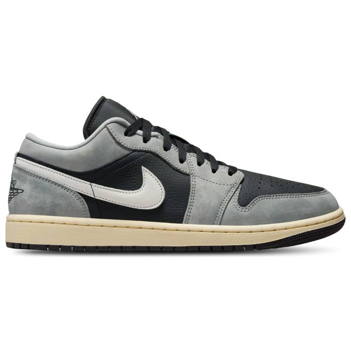 ナイキ ジョーダン Jordan 【 Air 1 Low Se Men's Black/Light Smoke Grey/Sail 】 メンズ 黒色 ブラック 灰色 グレー