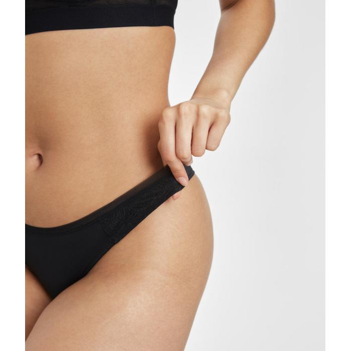 Wearlively 【 The Palm Lace Thong: Jet Black Women 】 黒色 ブラック インナー 下着 ナイトウェア レディース インナー 下着 ランジェリー ショーツ Tバック Gストリング レディース