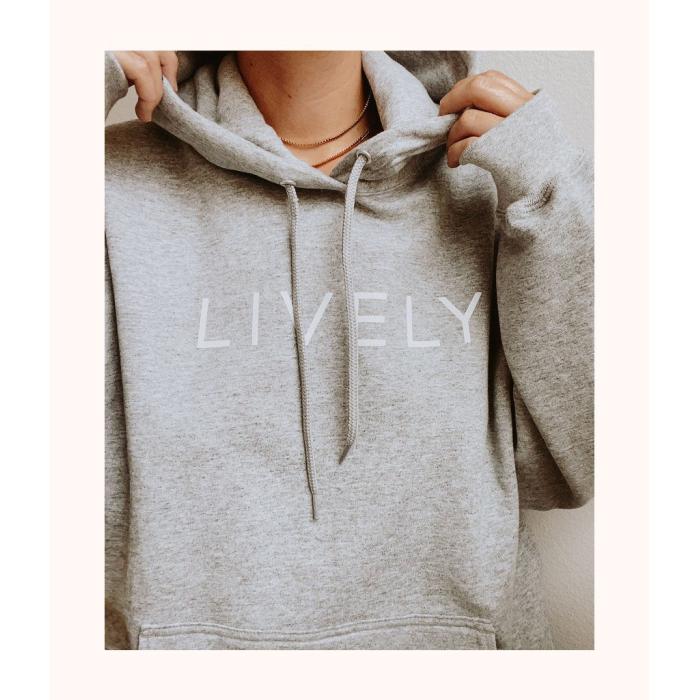 Wearlively 【 The Hoodie: Heather Gray Women 】 heather ヘザー gray 灰色・グレー・グレイ レディースファッション トップス パーカー レディース