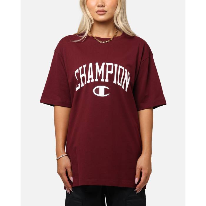 はやりっ児 Champion 【 Rochester Graphic T-Shirt Womens Red 】 グラフィック ティーシャツ レディース Red 赤・赤いこと トップス-レディースファッション-Tシャツ・カットソー