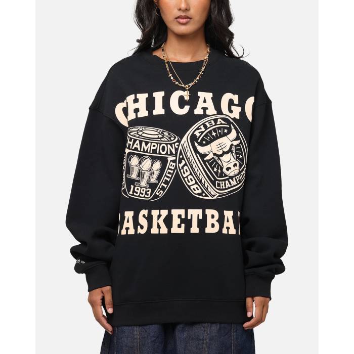 ミッチェル\u0026ネス Mitchell \u0026 Ness 【 Chicago Bulls Rings Crewneck Womens Black 】 風の強い町 ブルズ 輪っか レディース 黒いこと 黒いこと