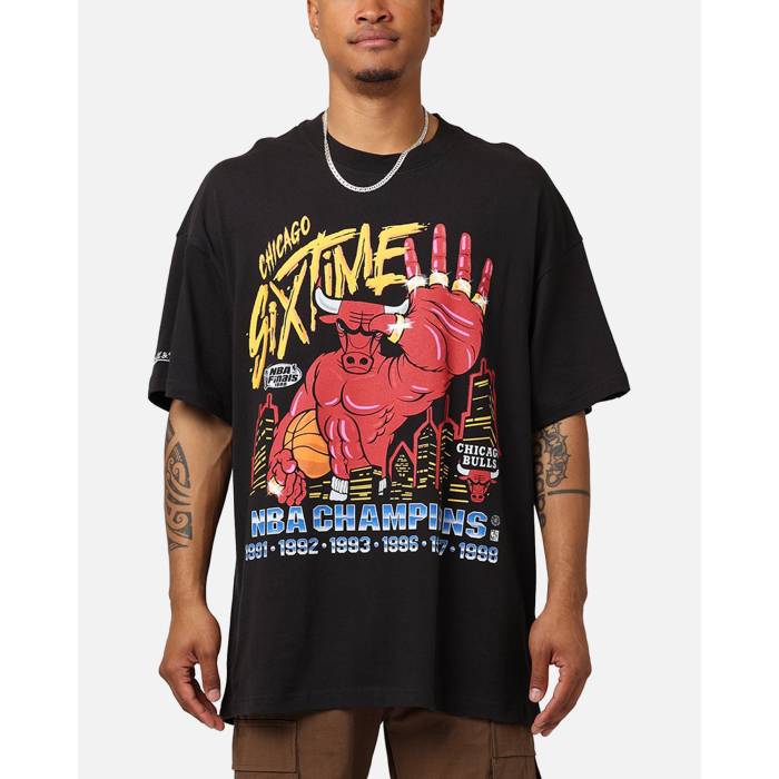 ミッチェル\u0026ネス Mitchell \u0026 Ness 【 Chicago Bulls Six Time T-Shirt Mens Black 】 風の強い町 ブルズ 一時停止 プルオーバー メンズ 黒いこと 黒いこと