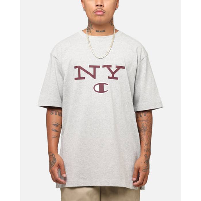 はやりっ児 Champion 【 Rochester Graphic T-Shirt Mens Grey 】 グラフィック プルオーバー メンズ 薄墨色 薄墨色