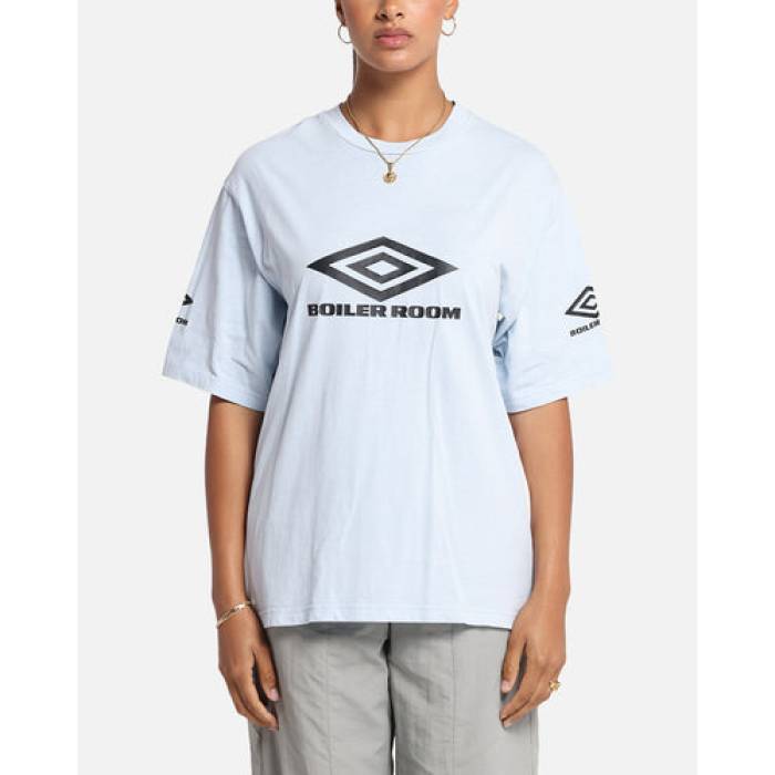 Boiler Room 【 X Umbro Washed T-Shirt Womens Blue 】 アンブロ プルオーバー レディース 青味 青み