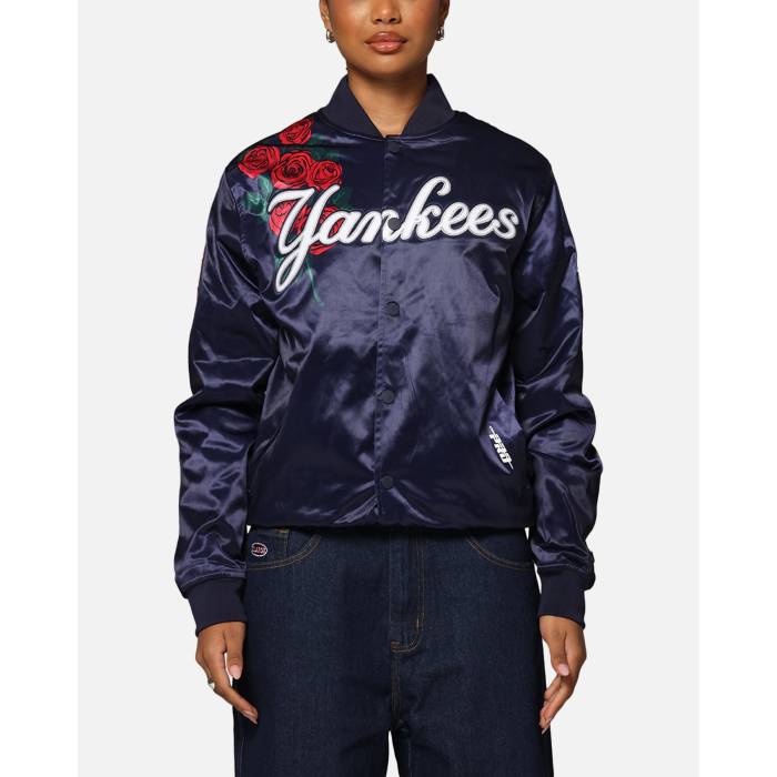 プロスタンダード Pro Standard 【 New York Yankees Roses Satin Jacket Womens Navy 】 ヤンキース サテン Jacket ジャケット レディース 紺色 ネイビー｜スニケス