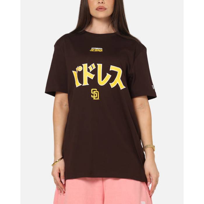 ニュー内鰓 New Era 【 San Diego Padres \u0027Hyperfly Katakana X Mlb\u0027 T-Shirt Womens Dark Brown 】 パ御召しもの プルオーバー レディース 赤銅色 赤銅色