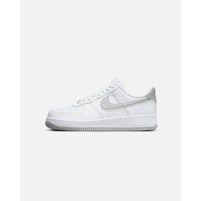 ナイキ Nike 【 Air Force 1 \u002707 Essentials \