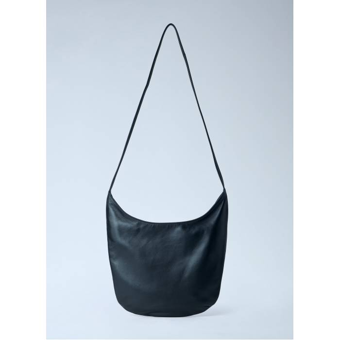 The Row 【 N/S Izzy Shoulder Bag Women Blk 】 バッグ レディース|スニケス