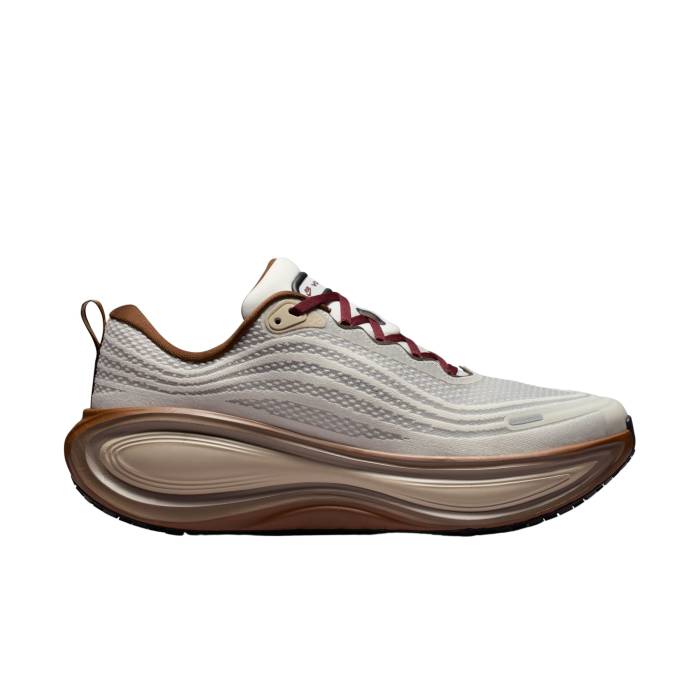 ナイキ Nike 【 Vomero Plus Unisex Sail/Pecan 】 ユニセックス
