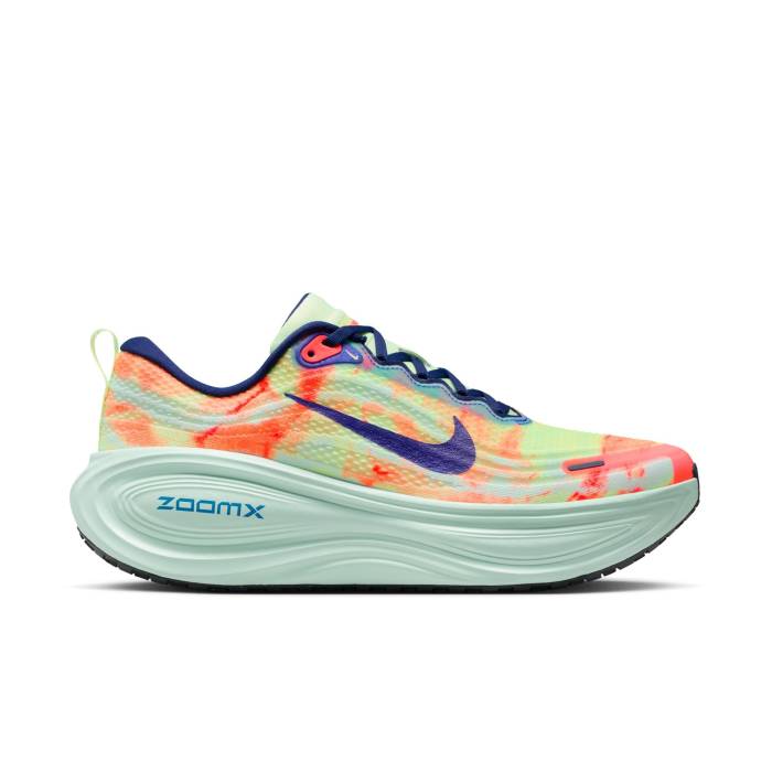 ナイキ Nike 【 Vomero Plus Unisex Vlt/Ind/Lva 】 ユニセックス