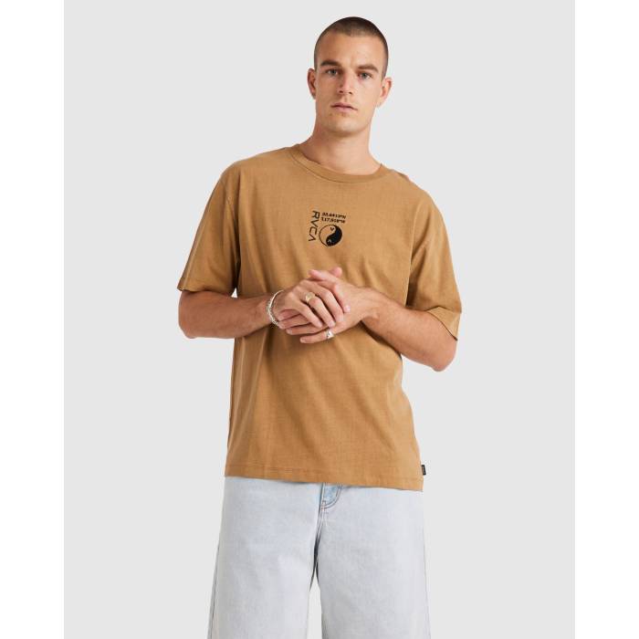 【★百貨店SALE★6/11真夜中2時迄】ルーカ Rvca 【 Mens Viper Va T-Shirt Mens Camel 】 メンズ ティーシャツ メンズ camel 駱駝