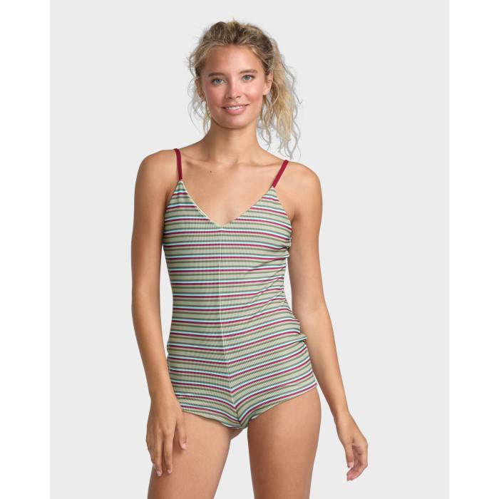 ルーカ Rvca 【 Womens Alexis Ren Surf Suit One Piece Womens Ruby Red 】 レディース スーツ レディース Red 赤・レッド