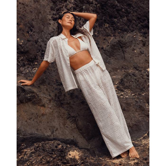 ビラボン Billabong 【 Womens Eyelet Crush Cover Up Pants Womens Salt Crystal 】 レディース レディース