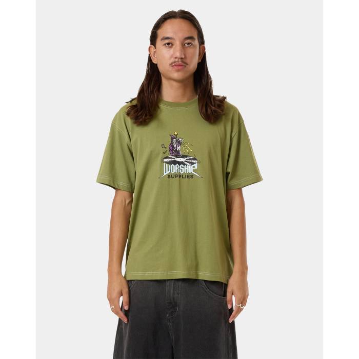 【★百貨店SALE★6/11真夜中2時迄】Worship 【 Mens Sourcery T-Shirt Mens Iguana Green 】 メンズ ティーシャツ メンズ green 緑・緑であること