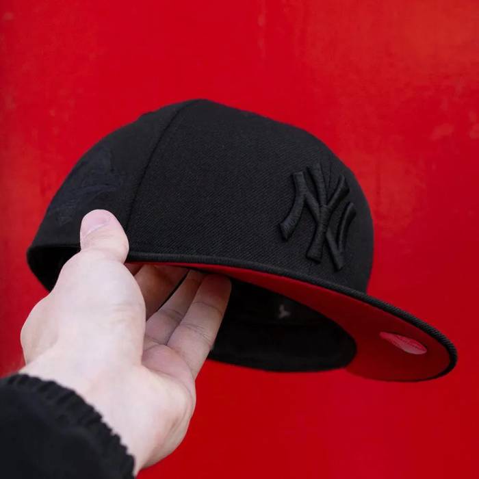 ニューエラ New Era 【 59Fifty Mlb New York Yankees World Series 1996 Black Wool / Red Uv Fitted Cap Men 】 ヤンキース シリーズ 黒色 ブラック Red 赤・レッド キャップ 帽子 メンズ