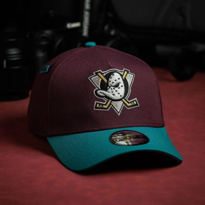 ニューエラ New Era 【 9Forty A-Frame Nhl Anaheim Ducks Plum / Gray Uv Snapback Men 】 アナハイム ダックス gray 灰色・グレー・グレイ Snapback スナップバック バッグ メンズ｜スニケス