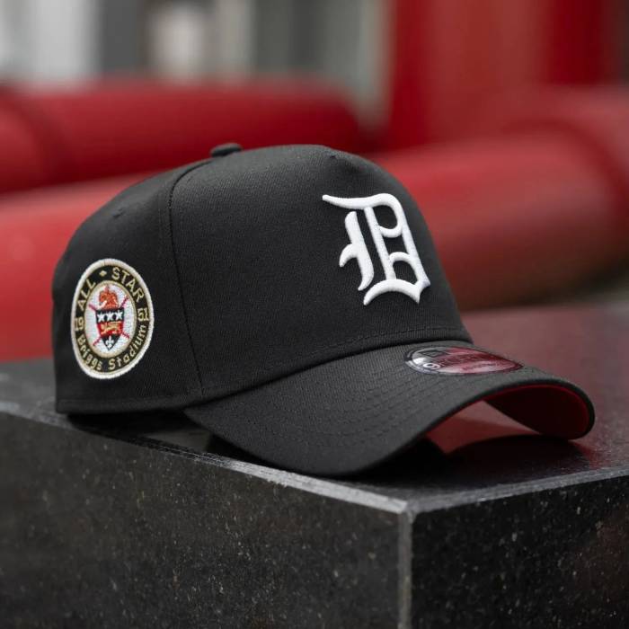 ニューエラ New Era 【 9Forty Detroit Tigers Briggs Stadium Black / Scarlet Red Uv Men 】 デトロイト タイガース スタジアム 黒色 ブラック Red 赤・レッド メンズ