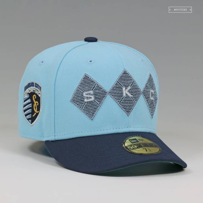 ニューエラ New Era 【 Sporting Kansas City Diamonds Are Forever Jersey Inspired Fitted Cap Unisex Daylight / Nightshade 】 スポルティング カンザス シティ ジャージ キャップ 帽子 ユニセックス｜スニケス