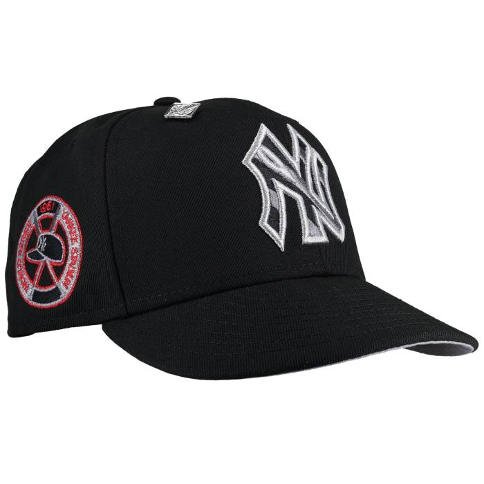 Newera 【 New York Yankees 1961 World Series Black Red Silver Metallic 59Fifty Fitted Hat Unisex Black / Grey Undervisor 】 ヤンキース シリーズ 黒色 ブラック Red 赤・レッド Silver 銀色・シルバー ユニセックス 黒色 ブ