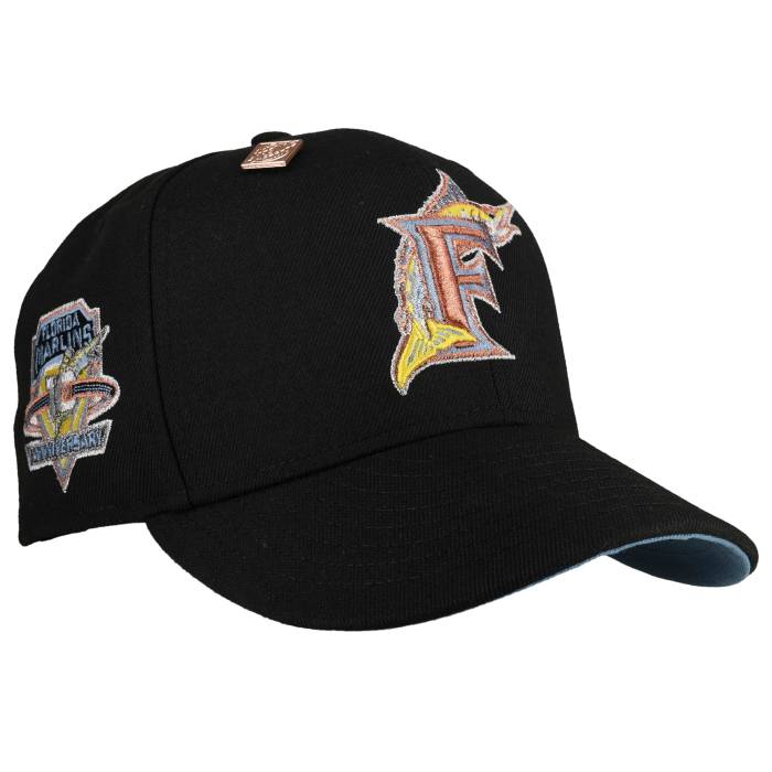 Newera 【 Florida Marlins 10Th Anniversary Black/Indigo/Yellow Metallic 59Fifty Fitted Hat Unisex Black / Indigo Undervisor 】 フロリダ州 マーリンズ ユニ一発やる 黒いこと 黒いこと 藍色・インディゴ