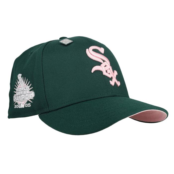 Newera 【 Chicago White Sox 2005 World Series Green/Pink 59Fifty Fitted Hat Unisex Green / Pink Undervisor 】 風の強い町 白いこと 白いこと つづき物 ユニ一発やる green 緑・緑であること pink サクラ色